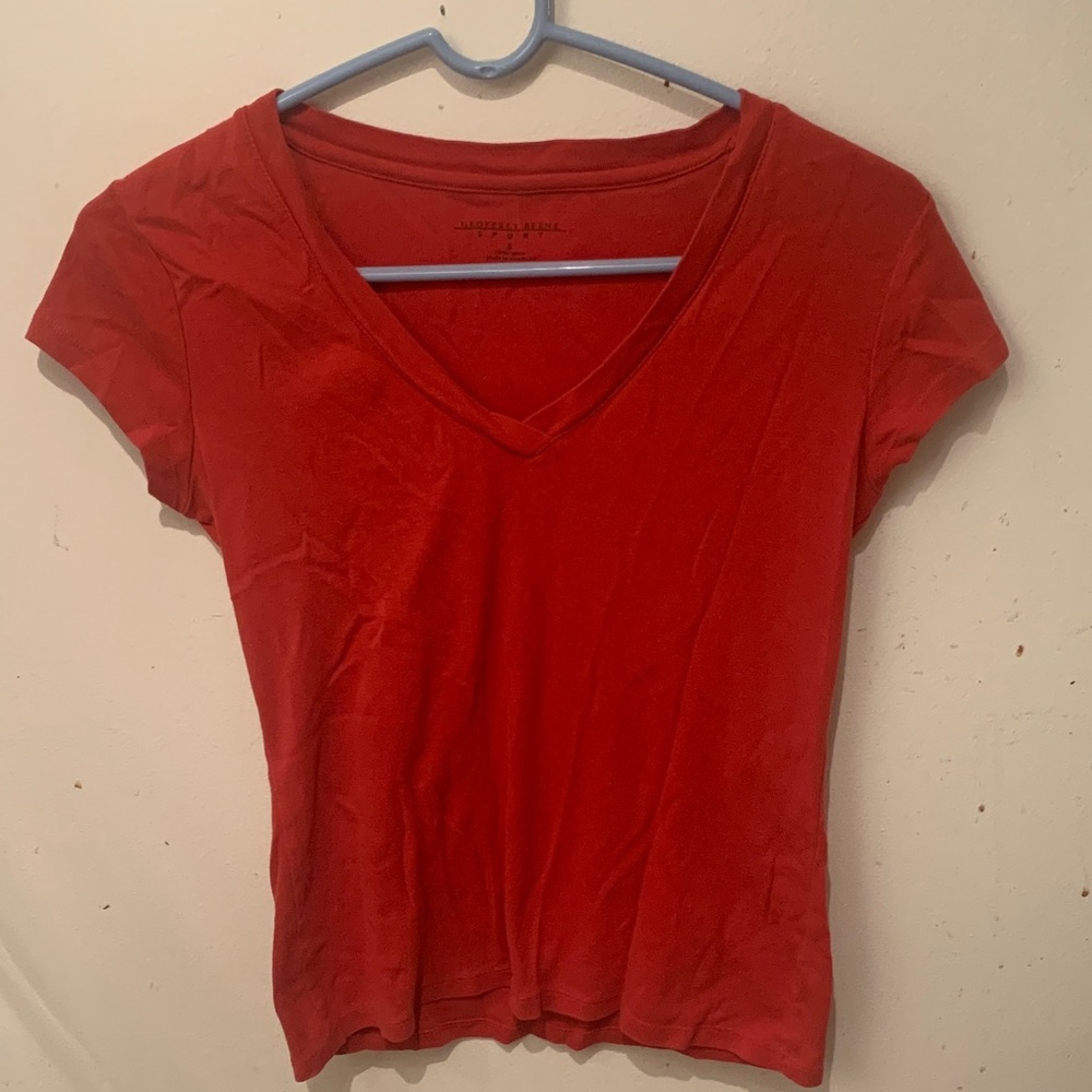 Gorgeous Geoffrey Beene Sport Cardinal Red V-Neck Short Sleeve Cotton Tee SZ S